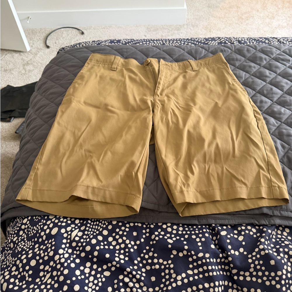 Men's Tan Shorts